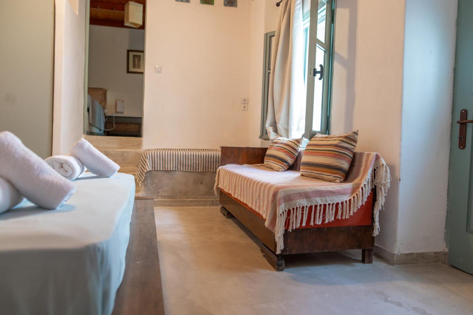Apellou House *